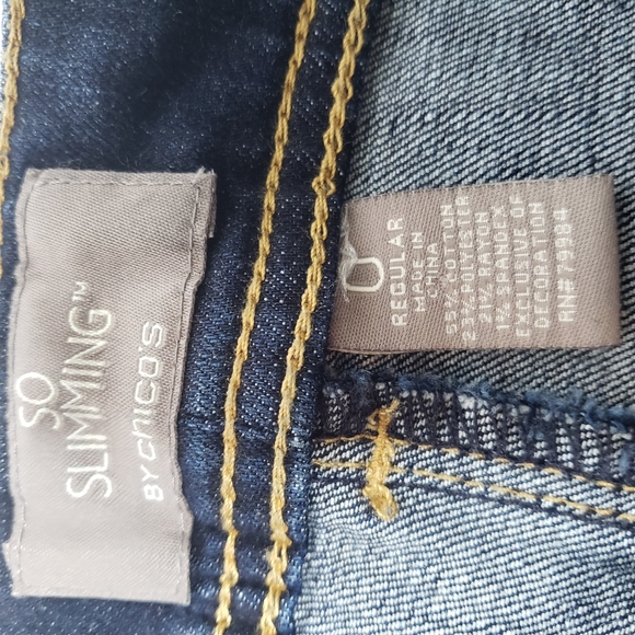 Chicos so slimming dark blue wash size 0( 4 )jeans - Picture 6 of 14